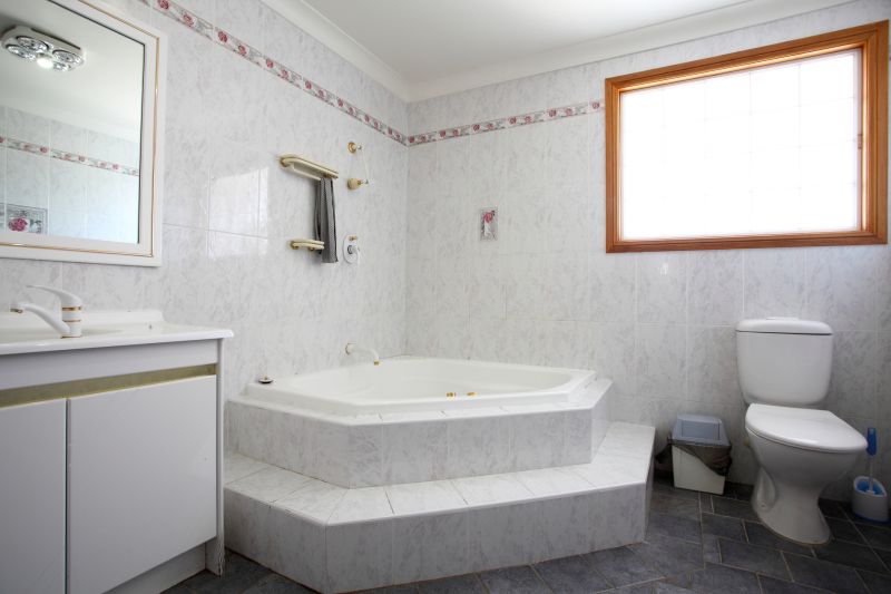 Cost of Bathtub Installation in Pine Bluff, AR